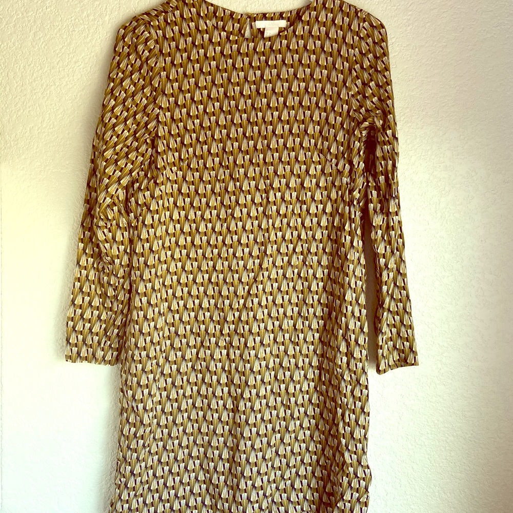 H&M 💯% Rayon abstract dress
